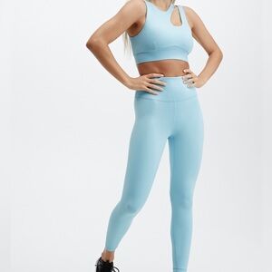 Fabletics Set Light Blue Leggings & Sports Bra